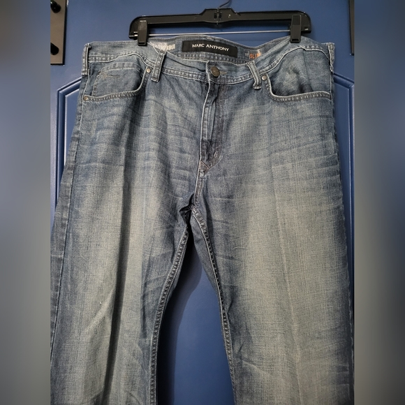 Jeans - Picture 2 of 4